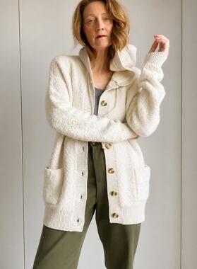 GAP Fuzzy Oversized Hoodie Cardigan Cream Size Small Cozy Beach Wool Blend